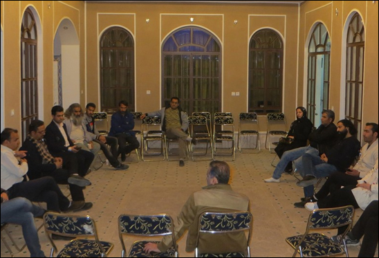 «تکه‌های سنگین سرب» آقاخانی نقد و بررسی شد