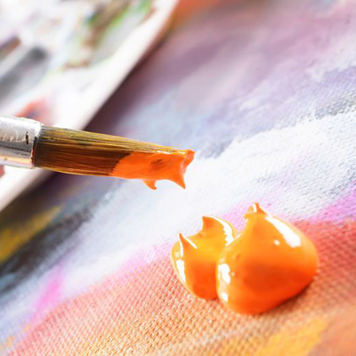 بوم های دفاع مقدس روی دیوار بسیج هنرمندان آبادان