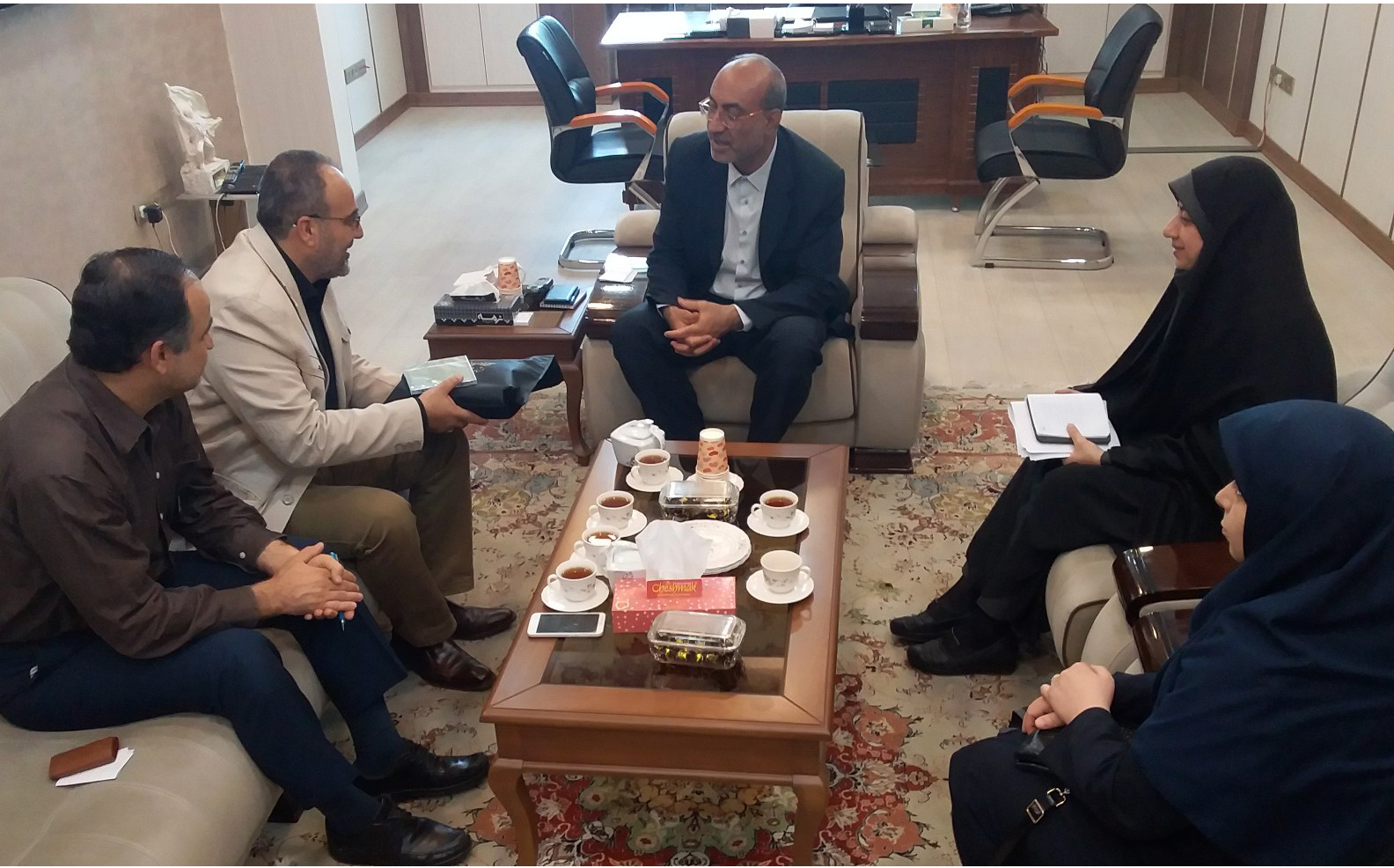 دیدار رییس و کارشناسان حوزه هنری با معاون سیاسی استاندار قزوین