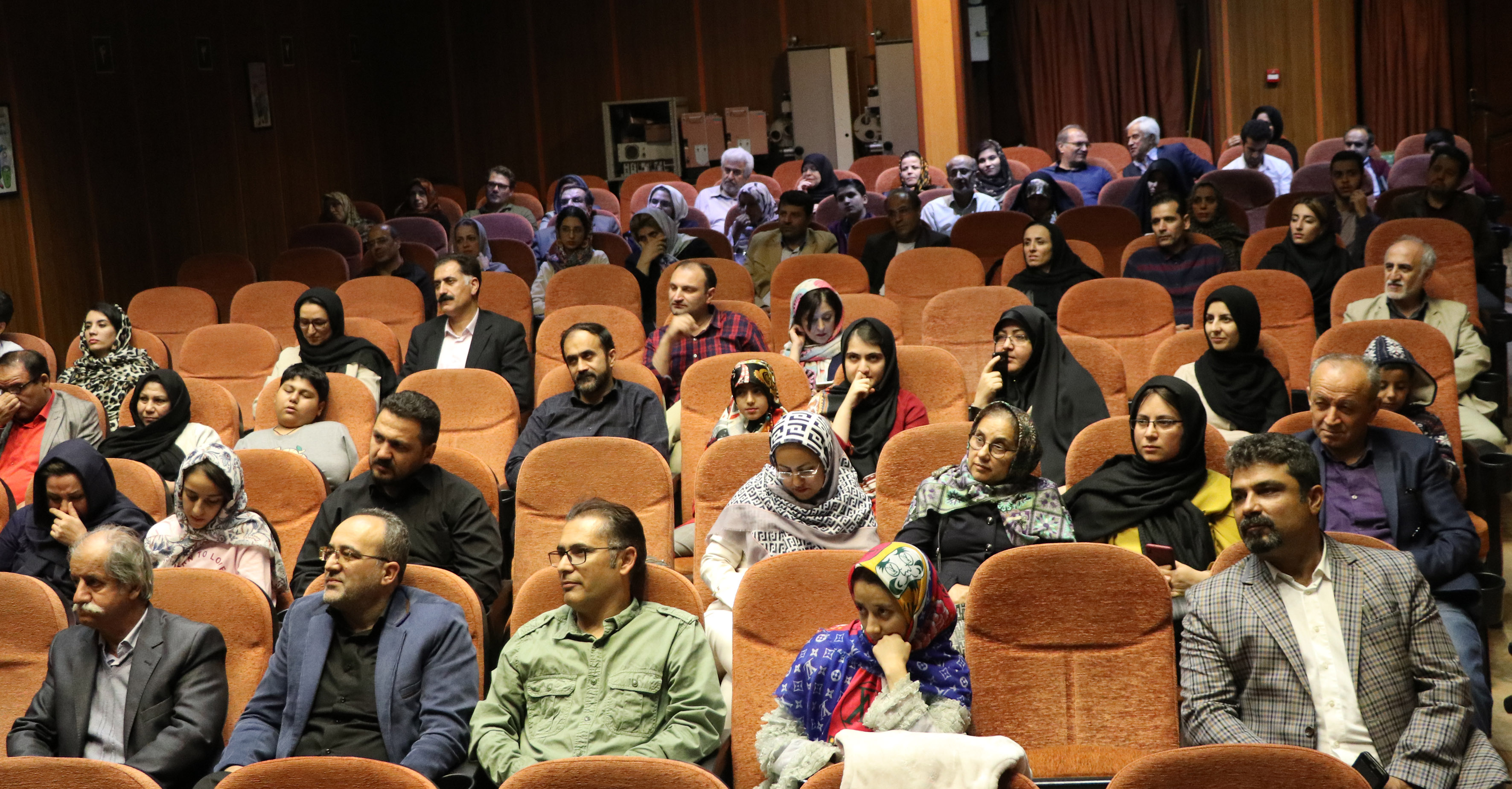 گرامیداشت هفته خوشنویسی در سینما بهمن