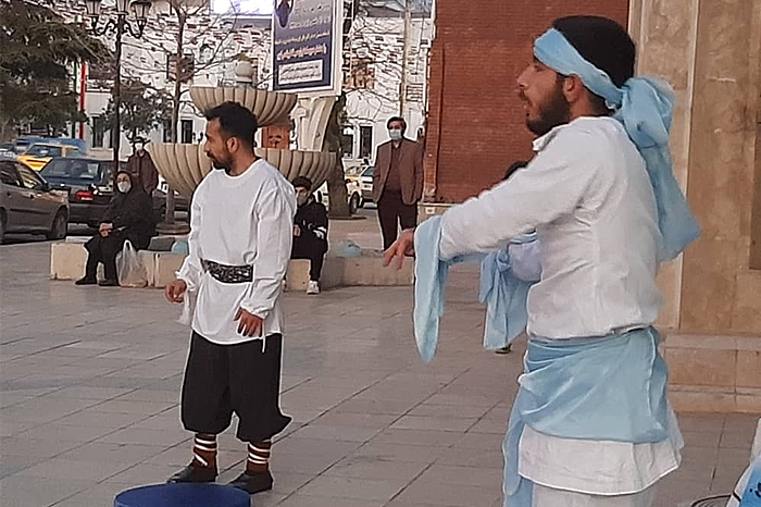 نمایش خیابانی « وارش » در ساری اجرا شد