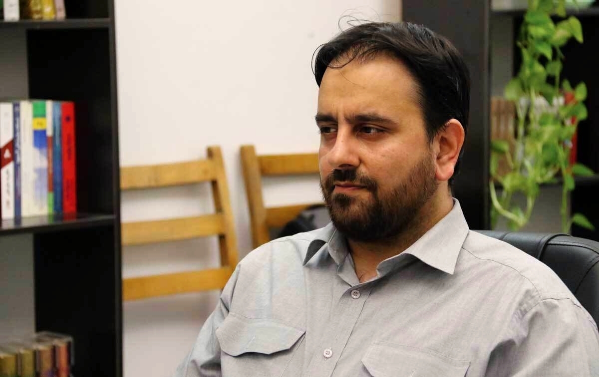 هنر انقلاب، هنر بروز بینش‌ها و فضیلت‌هاست