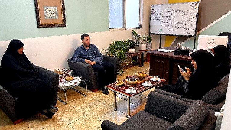 دیدار مدیرکل بنیاد شهید استان قزوین با رئیس حوزه هنری استان قزوین