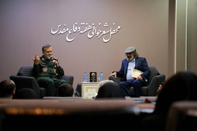 برگزاری محفل شعرخوانی هفته دفاع مقدس با حضور استاد امیر عاملی