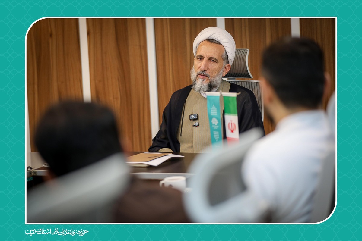 هنر زبان ماندگاری و نفوذ در روح انسان است / لزوم حمایت از فعالیت‌های حوزه هنری قزوین